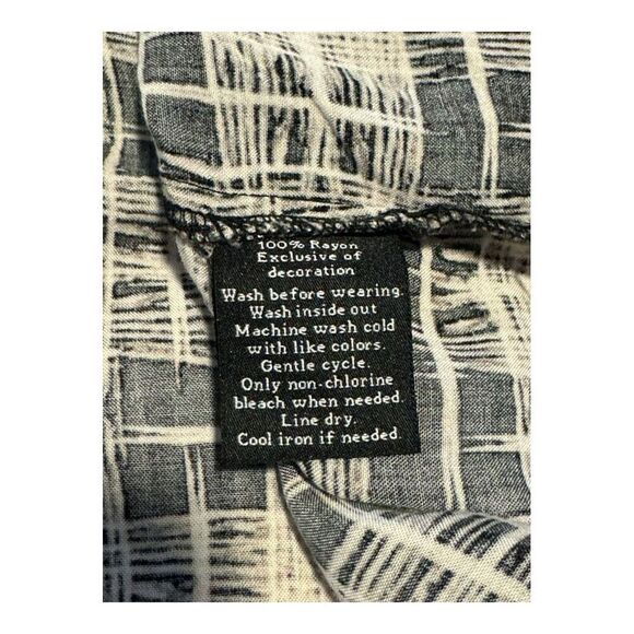 ROCK & REPUBLIC‎ Women’s Large Tan & Black Roll Tab Long Sleeve Flowy Top - Picture 7 of 7